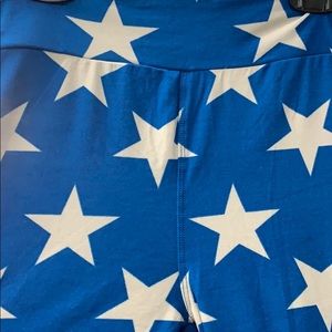 NWOT LuLaRoe Leggings Size OS Stars!